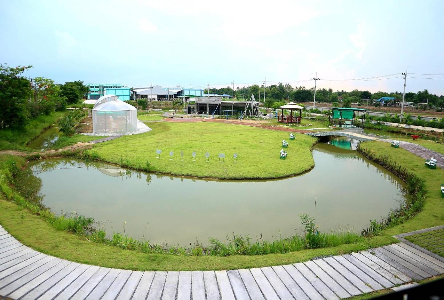 Menam Resort Nakhon Pathom Exterior photo