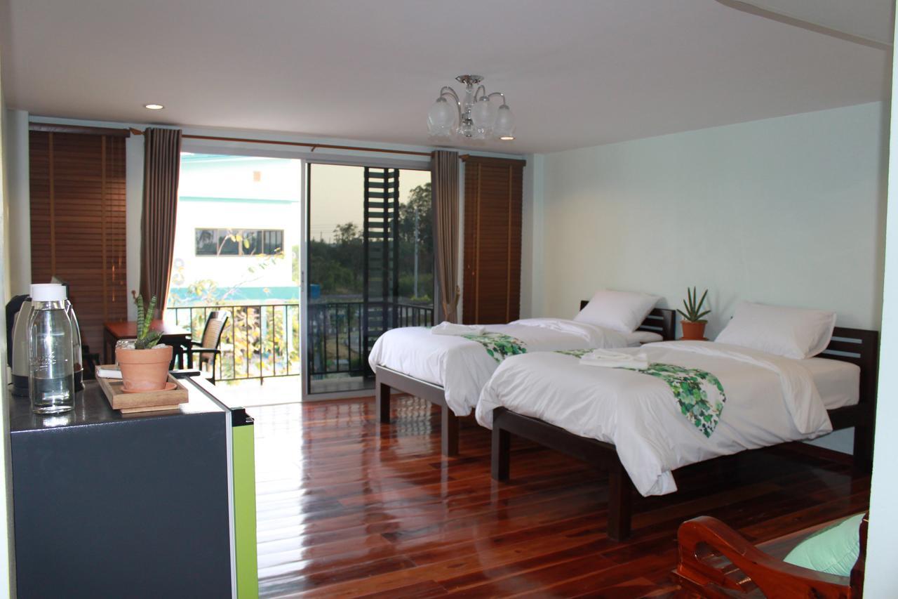 Menam Resort Nakhon Pathom Exterior photo